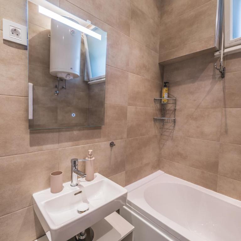 Central Harmony Apartments 2 - One-Bedroom Apartment - 22