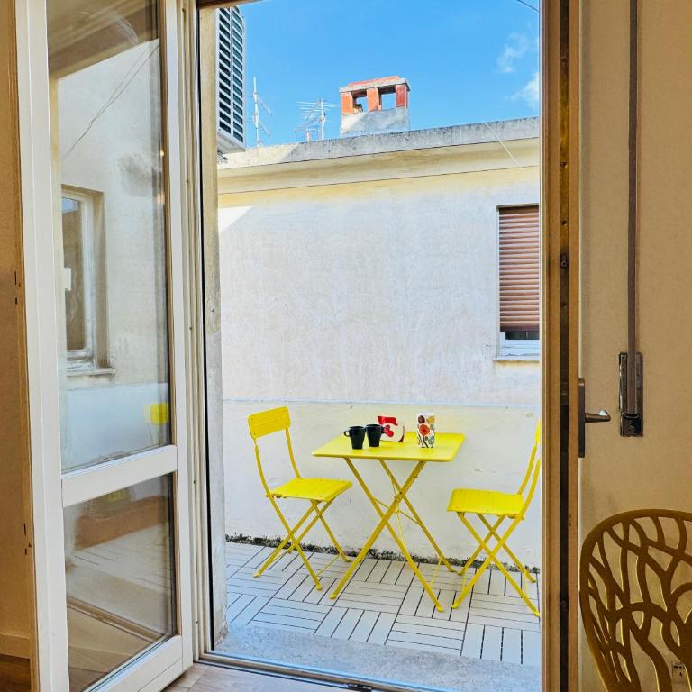 Maison Mansart - Two-Bedroom Apartment - 16