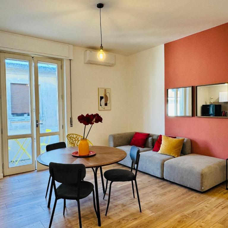 Maison Mansart - Two-Bedroom Apartment - 9
