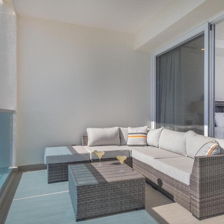 Amazing 2 bedroom Beach Front Condominium at Encantame C1102 - Vacation Home - 22