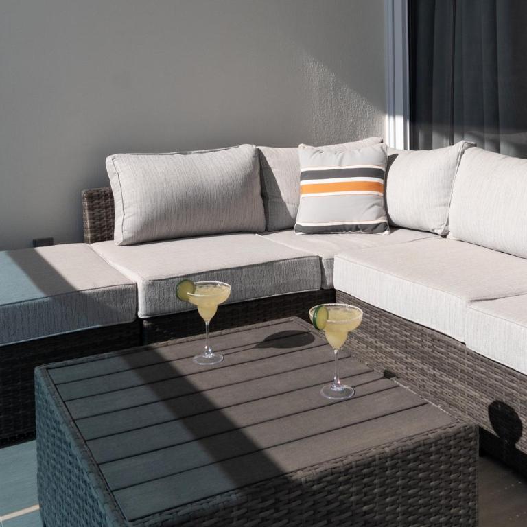 Amazing 2 bedroom Beach Front Condominium at Encantame C1102 - Vacation Home - 23