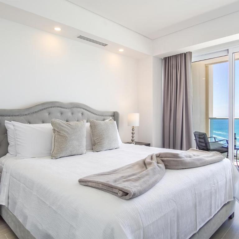 Panoramic beach front condo Verano 1703 - Casa - 13
