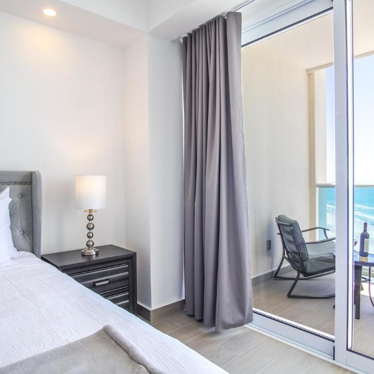 Panoramic beach front condo Verano 1703 - Casa - 14