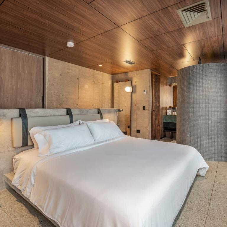 23 Living - Junior Suite - 14