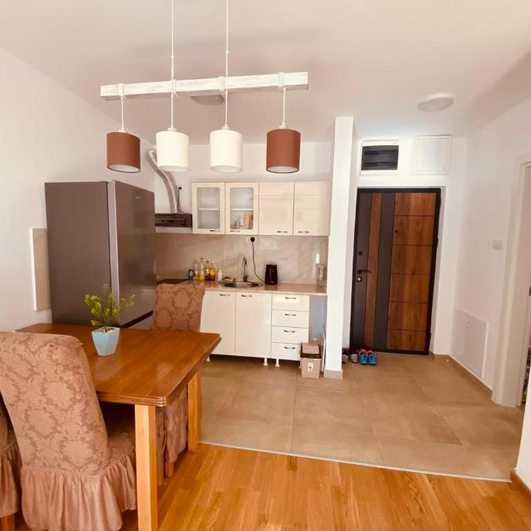 Lucky's House S - Two-Bedroom Apartment - 12
