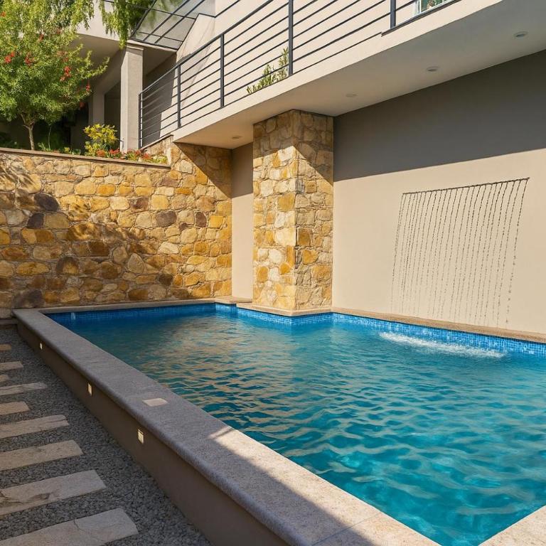 Vista Vieja, 6BR Luxury Villa with Pool & City Views - Villa - 6
