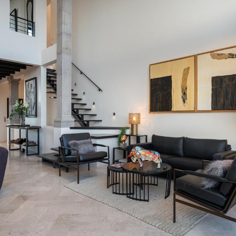 Vista Vieja, 6BR Luxury Villa with Pool & City Views - Villa - 18