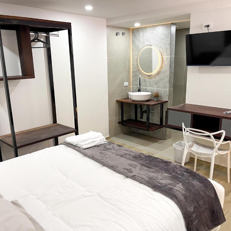Casa Uldita - Two-Bedroom Apartment - 21
