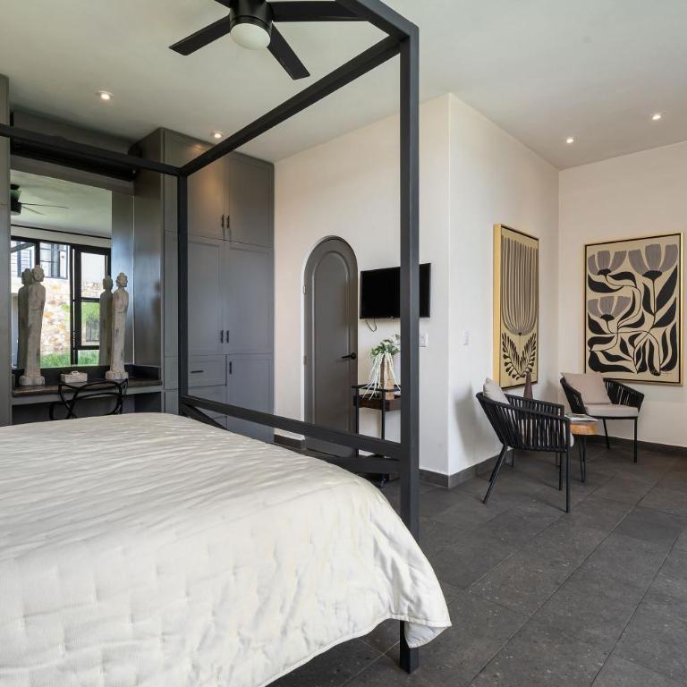 Vista Vieja, 6BR Luxury Villa with Pool & City Views - Villa - 69
