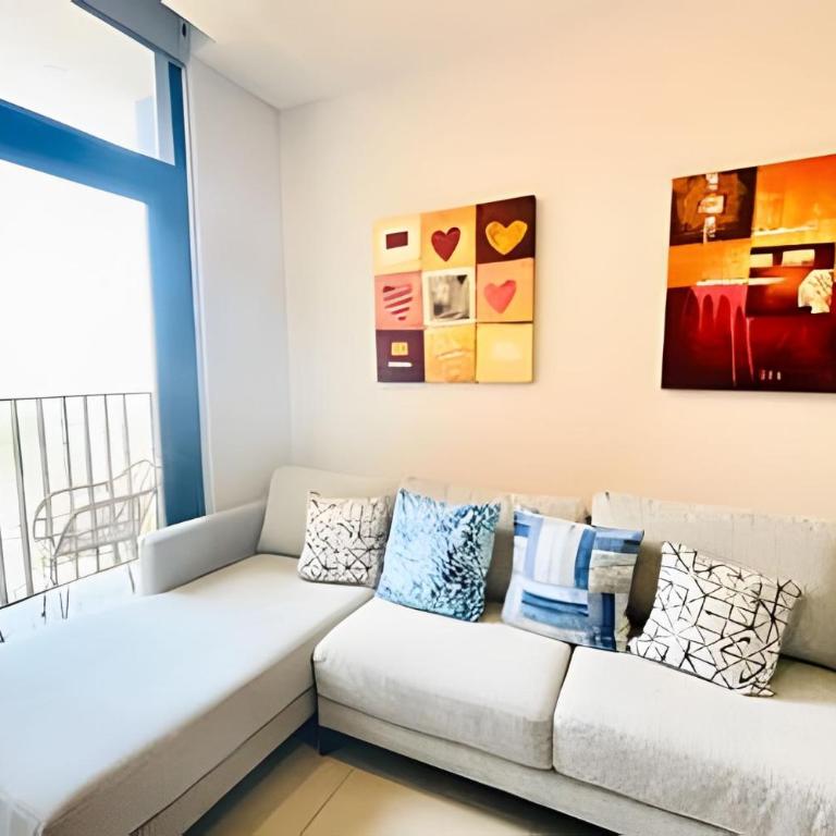 Lujoso Apt/Frente Arena Mty/Terraza/Parking/6Pax - Apartment - 24