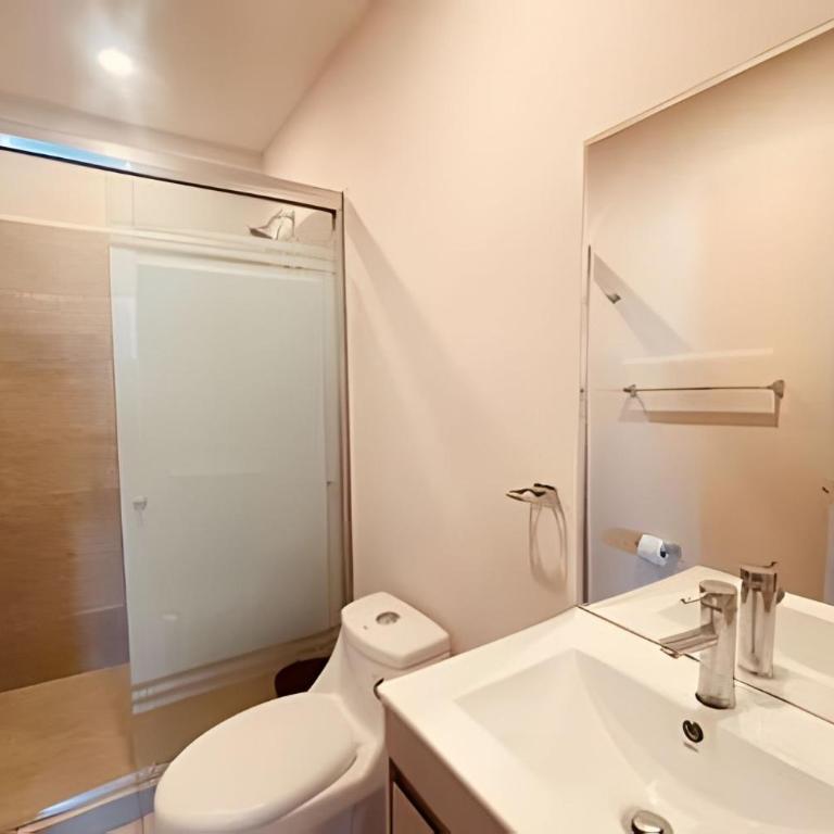 Increíble Apt/Ac/Parking/BBQ/6PX - Apartment - 25