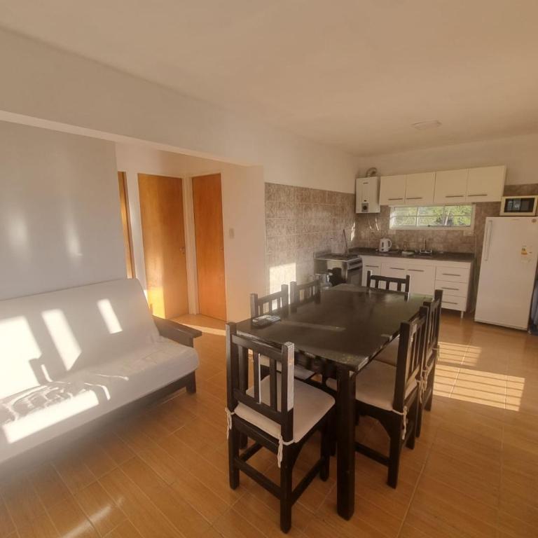 Casa de Tanti - Two-Bedroom House - 4