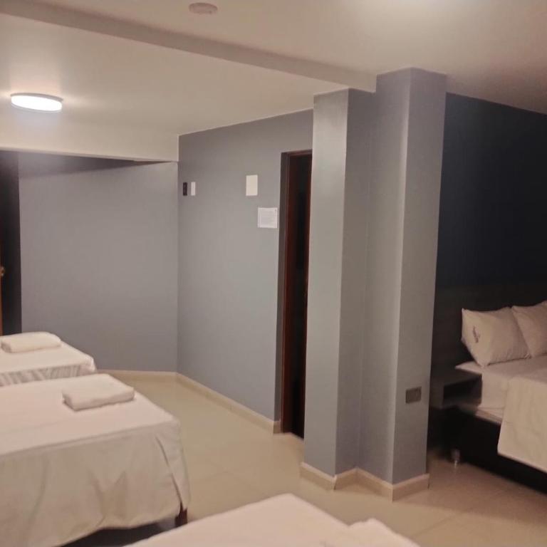 Hotel JORGE CHAVEZ - Quadruple Room - 2