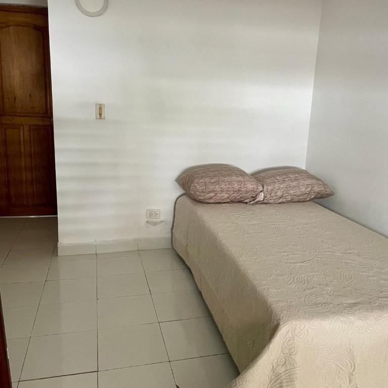 Oceanfront accommodation! - One-Bedroom Apartment - 9