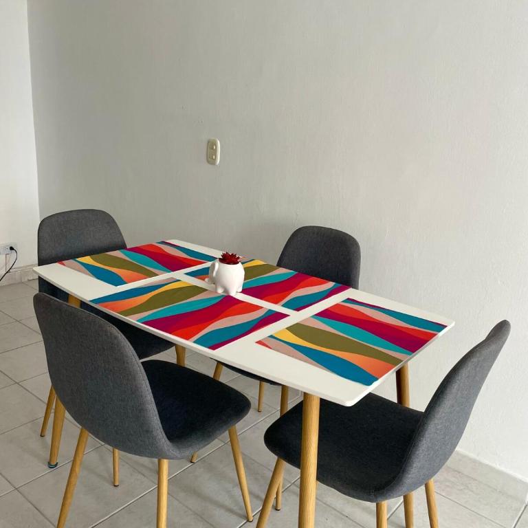 Oceanfront accommodation! - One-Bedroom Apartment - 12