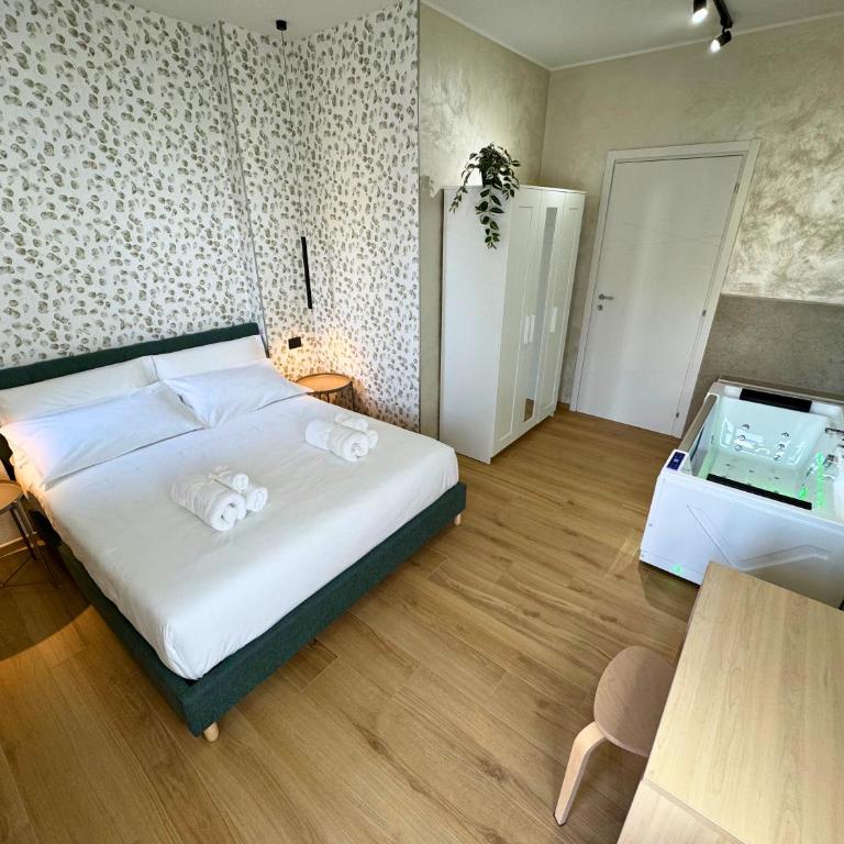 SuiteHeart Torino Private Jacuzzi - One-Bedroom Apartment - 5