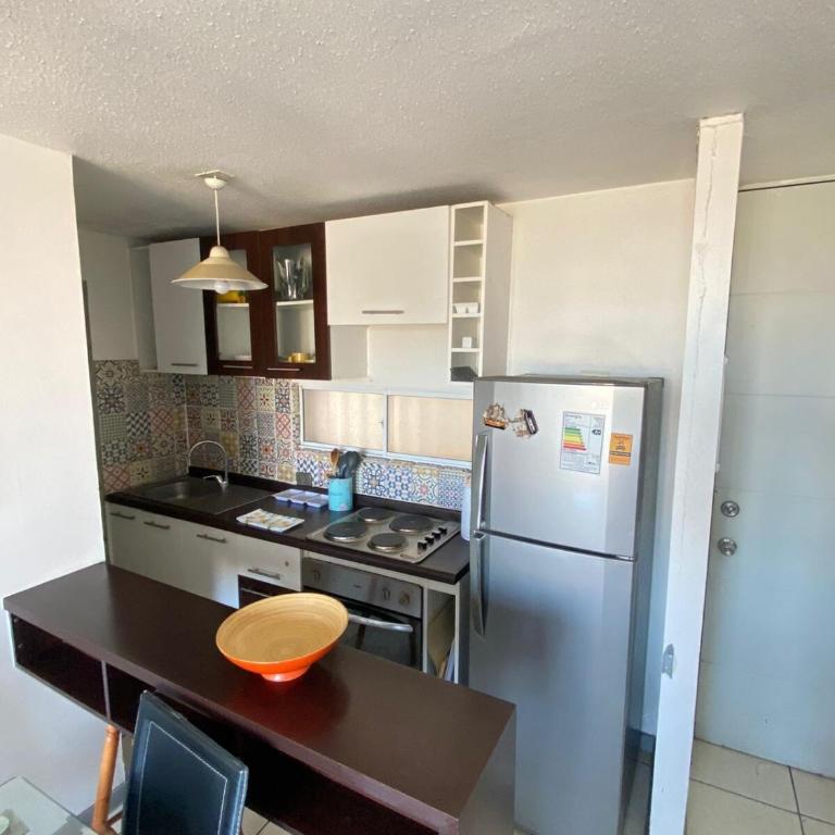 Frente a la playa, supermercado y 3 habitaciones - Three-Bedroom Apartment - 4