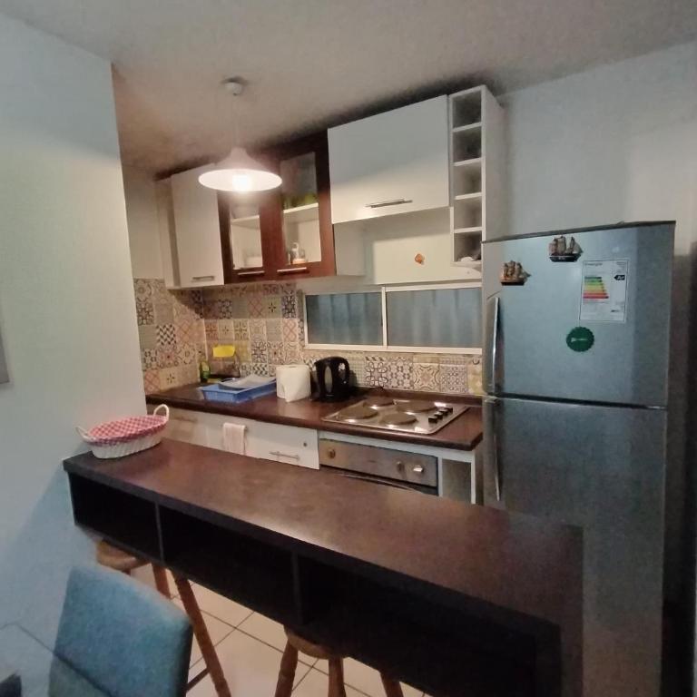 Frente a la playa, supermercado y 3 habitaciones - Three-Bedroom Apartment - 6