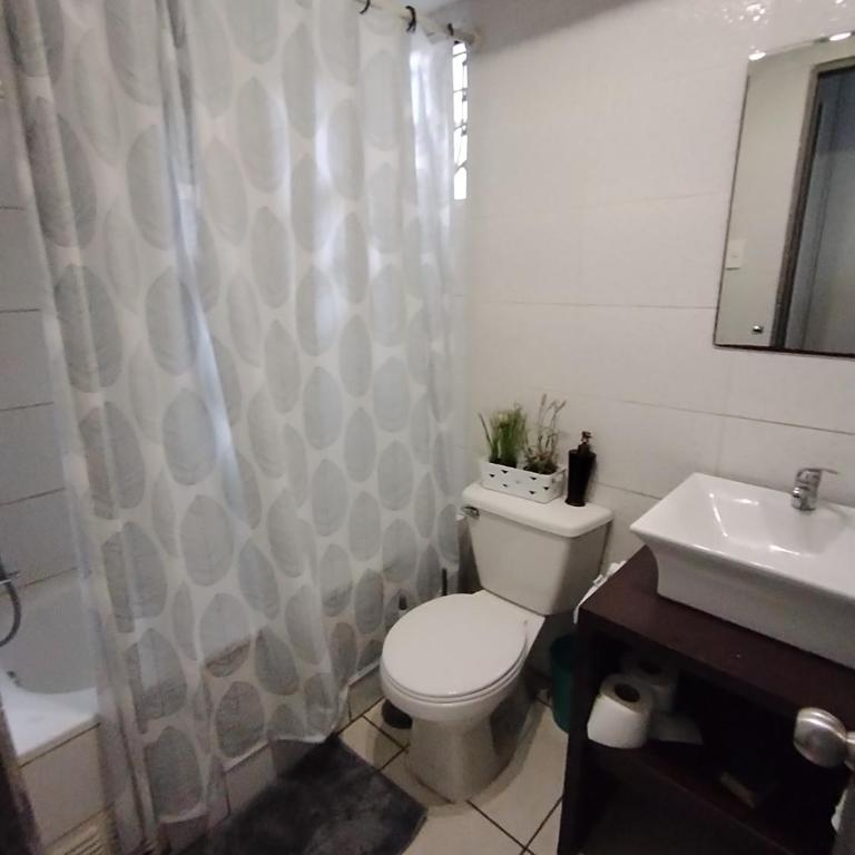Frente a la playa, supermercado y 3 habitaciones - Three-Bedroom Apartment - 7