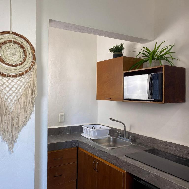 Maui Hostels Playa del Carmen - Deluxe Queen Studio - 7