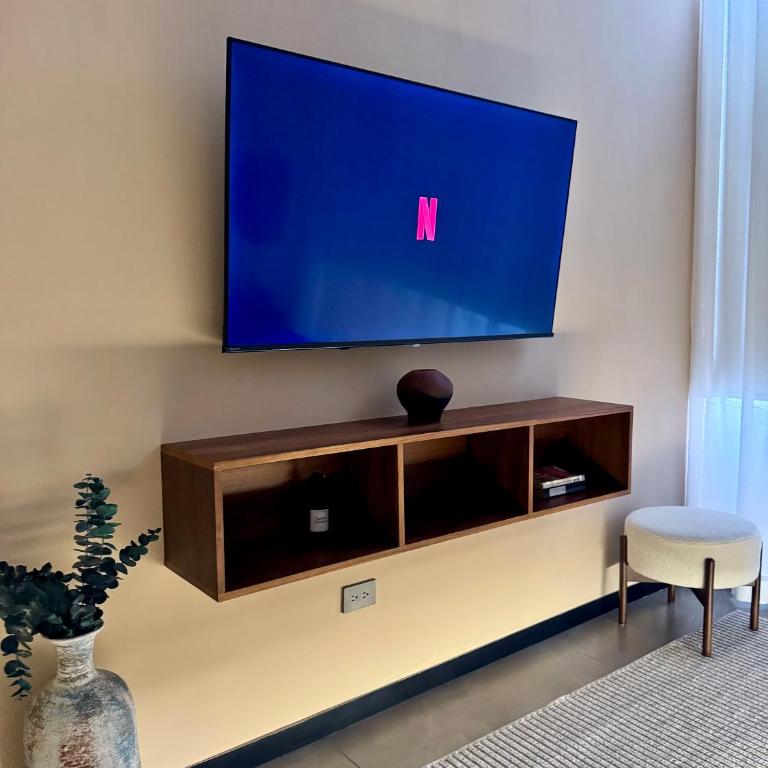 Luxury penthouse with private pool and paddle tennis - One-Bedroom Apartment - 75