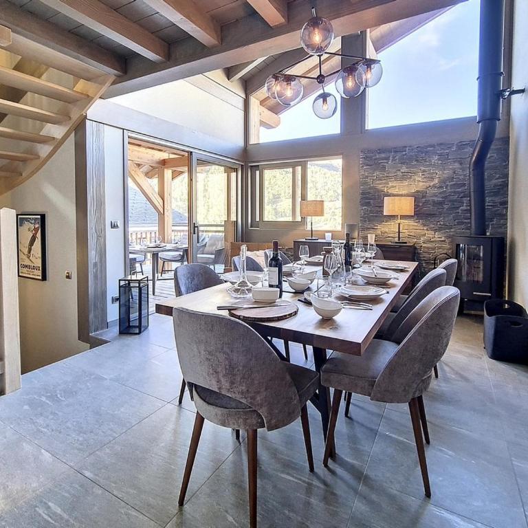 Chalet confortable aux pistes avec sauna, Wifi, Parking - FR-1-344-894 - Chalet - 1