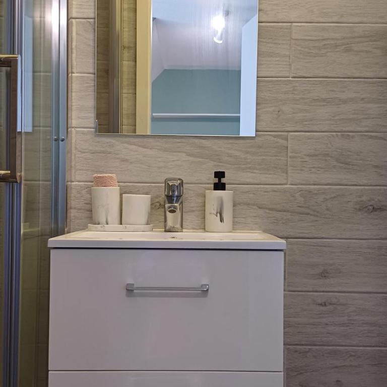 Charmant Studio Proche Centre Ville + Parking - Apartamento de 1 dormitorio - 9