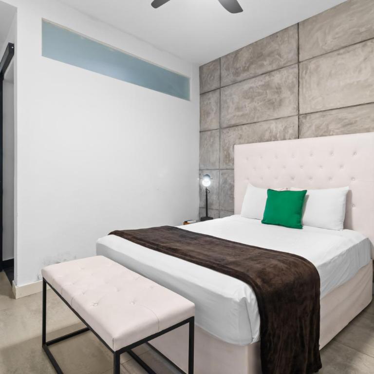 Stylish Apartment Near "Los Muertos" Beach - One-Bedroom Apartment - 18