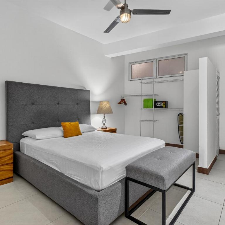 Stylish Apartment Near "Los Muertos" Beach - One-Bedroom Standard Apartment - 2