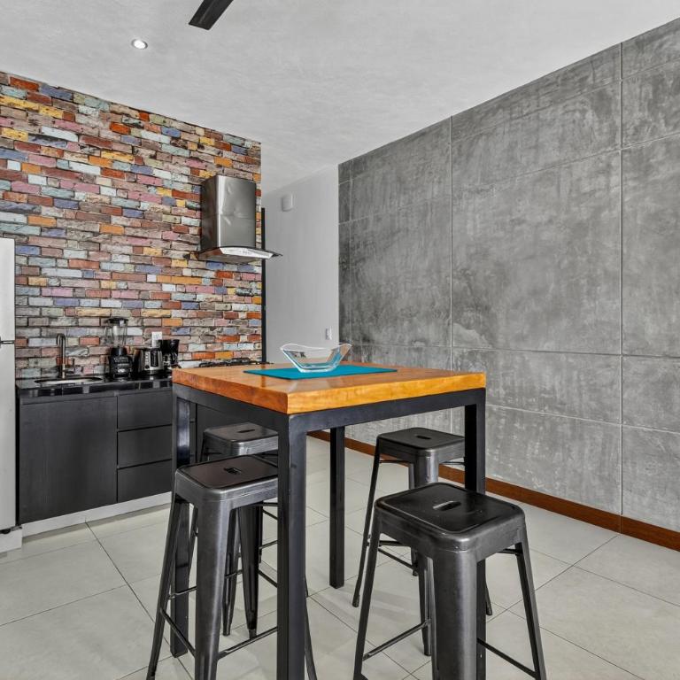 Stylish Apartment Near "Los Muertos" Beach - One-Bedroom Standard Apartment - 12