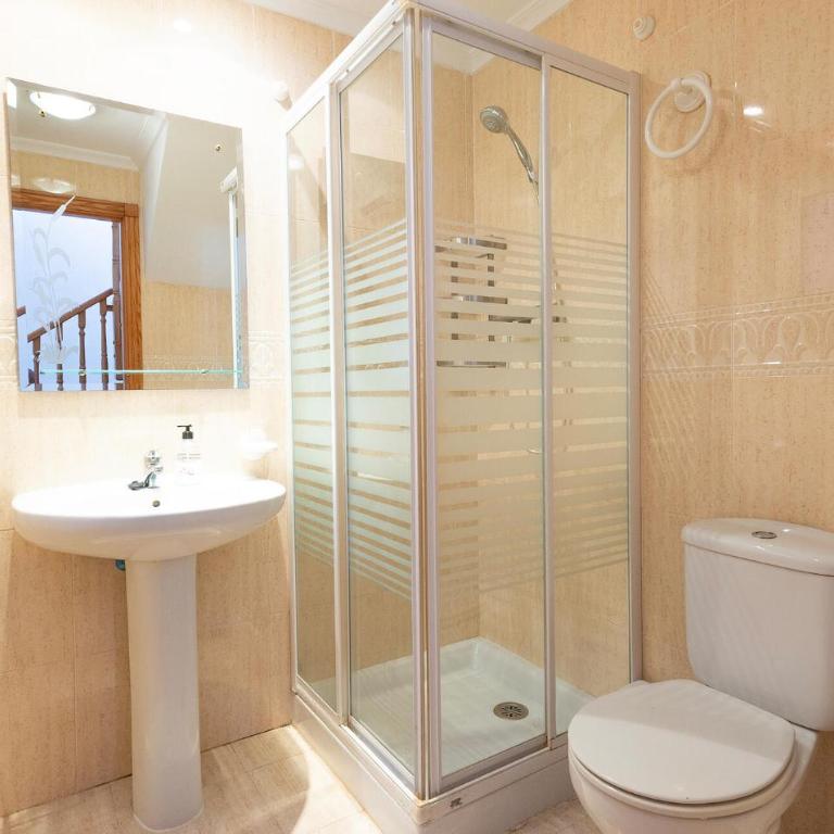 Lovely Apartment In Santa Pola With Swimming Pool - Apartamento de 2 dormitorios - 12