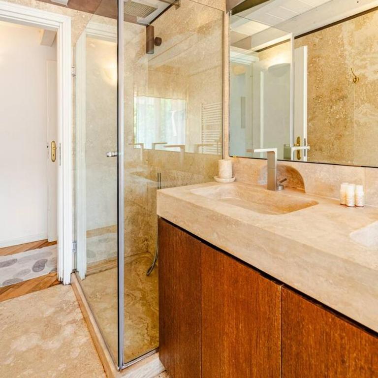 Al Platano Orientale - Three-Bedroom Apartment - 2
