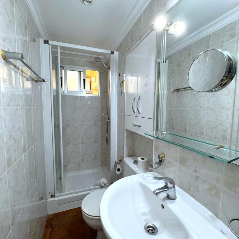 Ancla - Three-Bedroom Apartment - 11