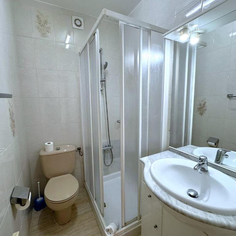 Ancla - Three-Bedroom Apartment - 17