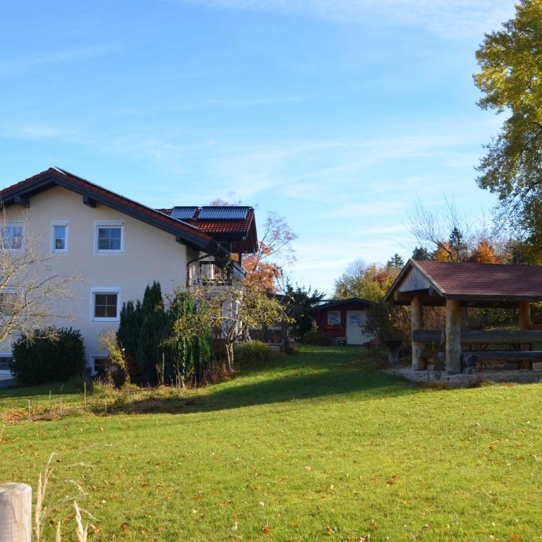 Ferienwohnung Am Schlössle - Apartment mit Terrasse - 1