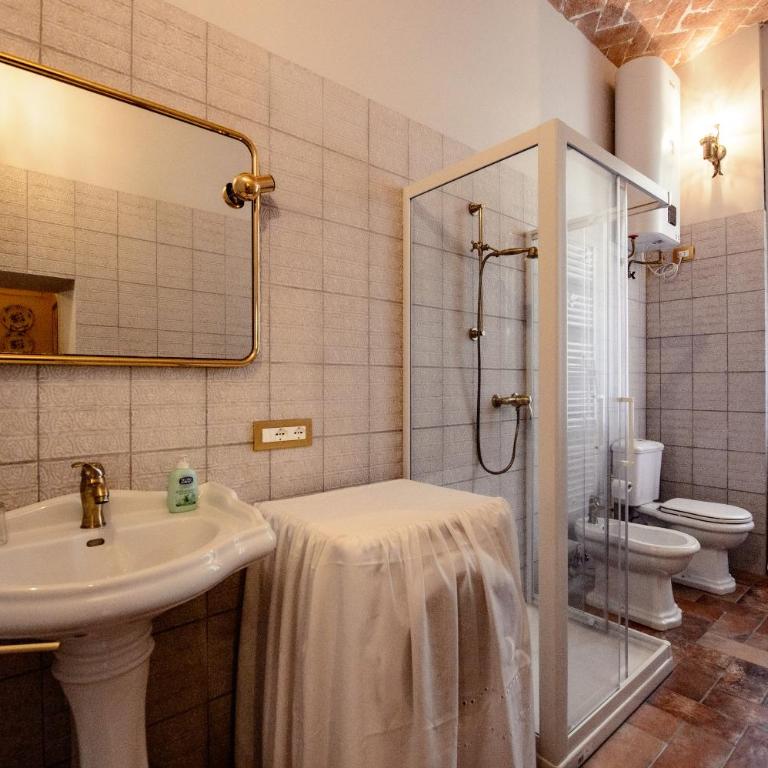 Rinascimento Suite Centro Storico Modena - Appartamento con 2 Camere da Letto - 9