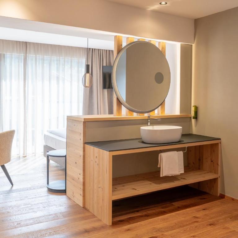 Ladinia Dolomites View - Adults Only - Suite Deluxe - 4