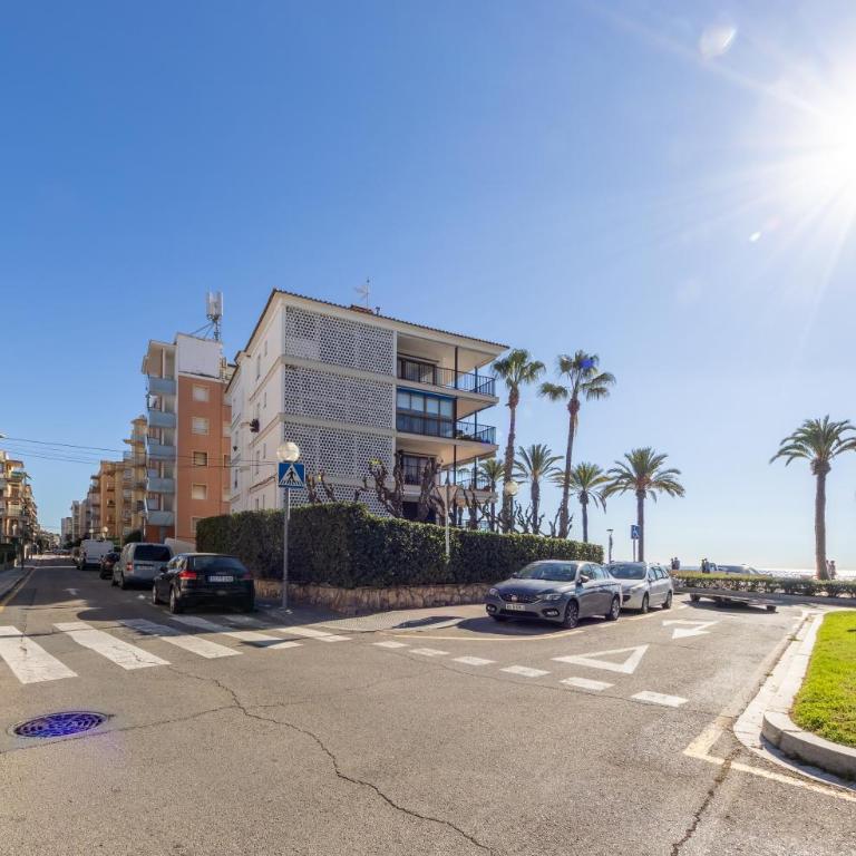 Moderno, con acceso y Jardín Privado, Playa a 50 m - One-Bedroom Apartment with Garden - 36