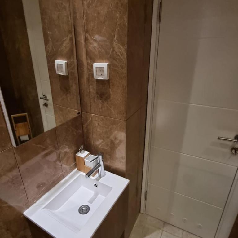Harmonia Budva 1 - Apartman s 1 Spavaćom Sobom i Pogledom na More - 2