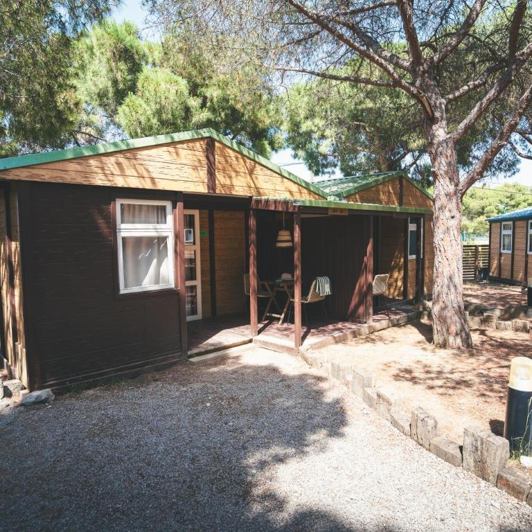 HolaCamp Sitges Garrofer - Bungalow clásico 2 - 11