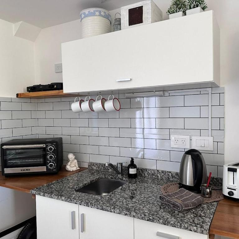 Hermoso departamento monoambiente en Banfield - Studio Apartment with Balcony - 11