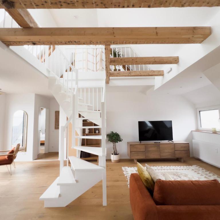 Modernes Maisonette-Apartment mit Terrasse I Augsburg City - Three-Bedroom Apartment - 18