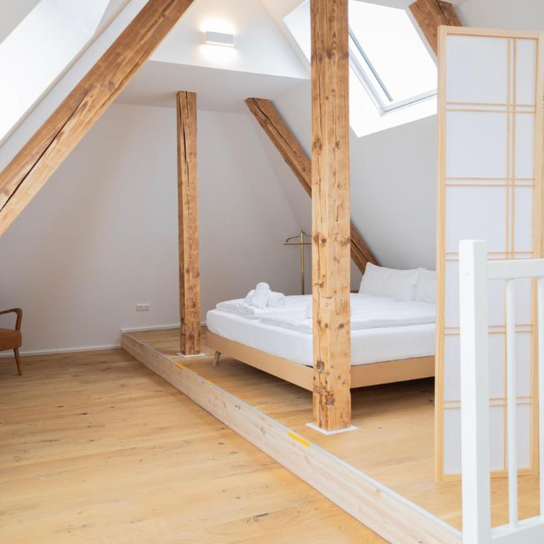Modernes Maisonette-Apartment mit Terrasse I Augsburg City - Three-Bedroom Apartment - 22