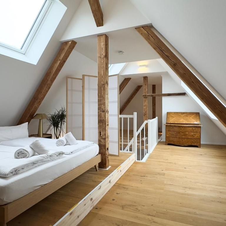 Modernes Maisonette-Apartment mit Terrasse I Augsburg City - Three-Bedroom Apartment - 30