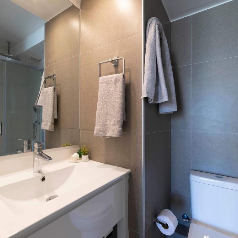 Stylish Urban Escape in the Heart of Providencia - Apartment - 26