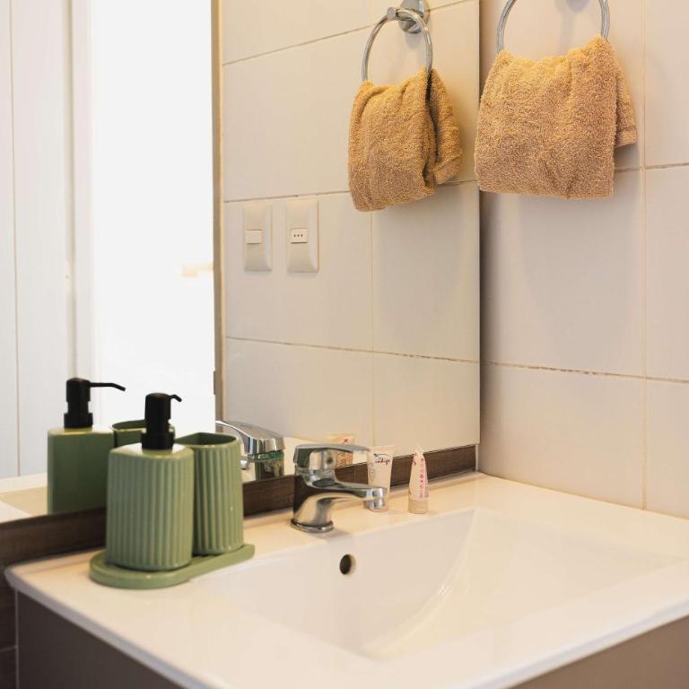 HOM l WiFi, AA, Piscina, Parking, Gym, ChapaDigital - Apartment - 24