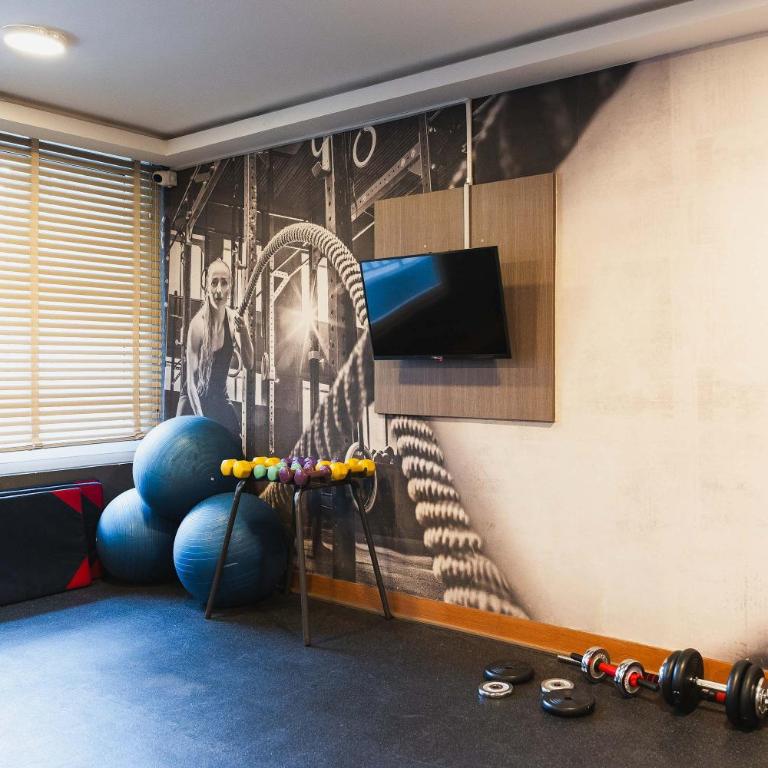 HOM l WiFi, AA, Piscina, Parking, Gym, ChapaDigital - Apartment - 28