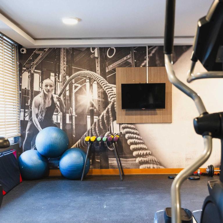 HOM l WiFi, AA, Piscina, Parking, Gym, ChapaDigital - Apartment - 49