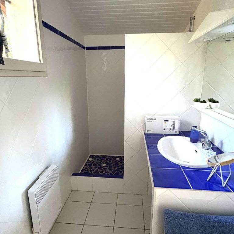 Villa familiale au calme avec jardin clos, proche océan et bassin, 8 personnes - Villa 3 Chambres - 15