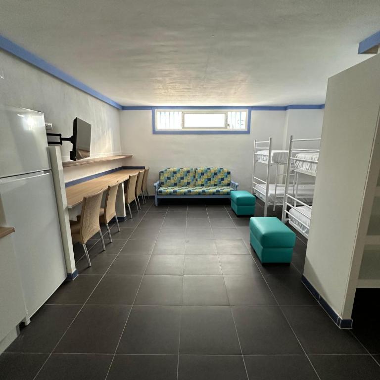Apartamentos TAO SURF - Litera en habitación compartida mixta - 16